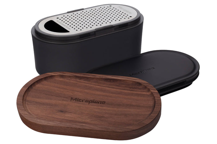 Râpe Microplane 3-en-1 noire avec boîte de conservation et double couvercle
