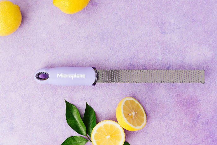 Râpe-Zesteur Microplane Premium Pop of Colour Fleur de Lavande - 20,3cm