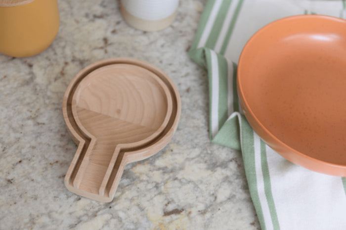 Repose-cuillère KitchenCraft Idilica en bois de hêtre 16,5 x 12,5 x 2cm