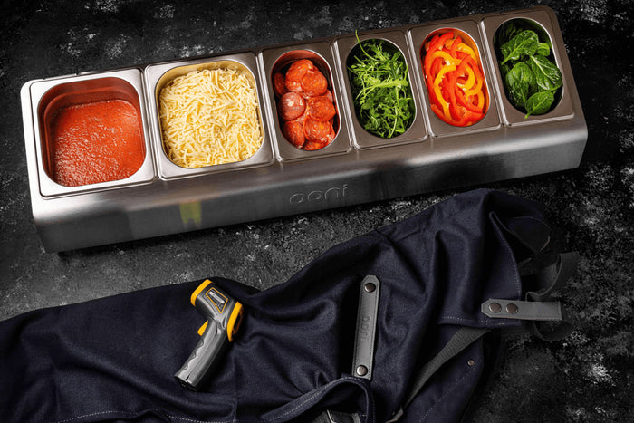 Saladette Ooni inox + 6 bacs à garnitures pour pizzas avec couvercles