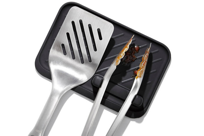 Set de 2 ustensiles pour barbecue OXO - Spatule et pince