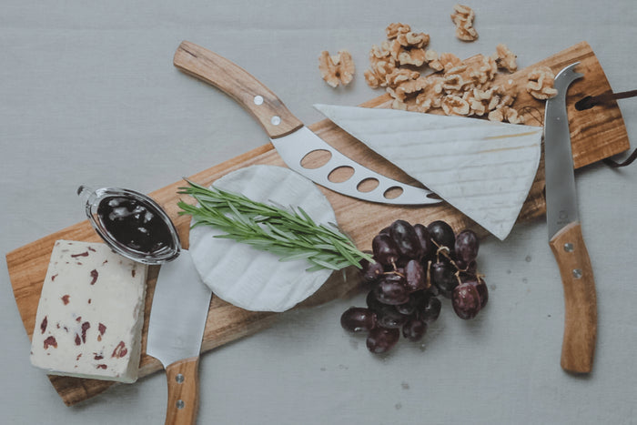 Set de 3 couteaux à fromage Artesà manches en bois