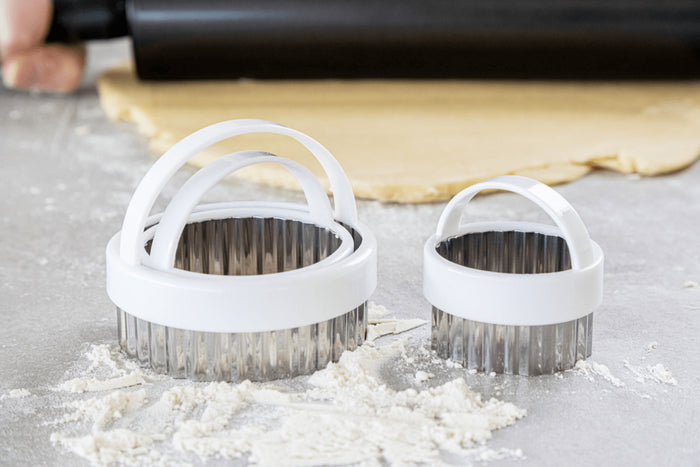 Set de 3 emporte-pièces cannelés KitchenCraft en inox avec poignées