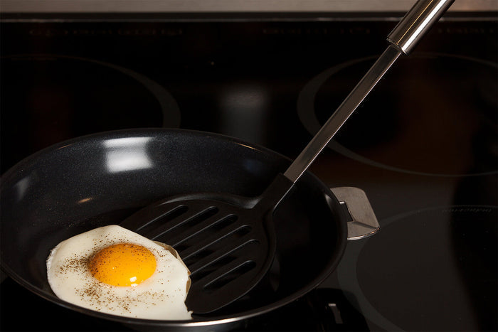Spatule ajourée Cristel POC en acier inoxydable et nylon