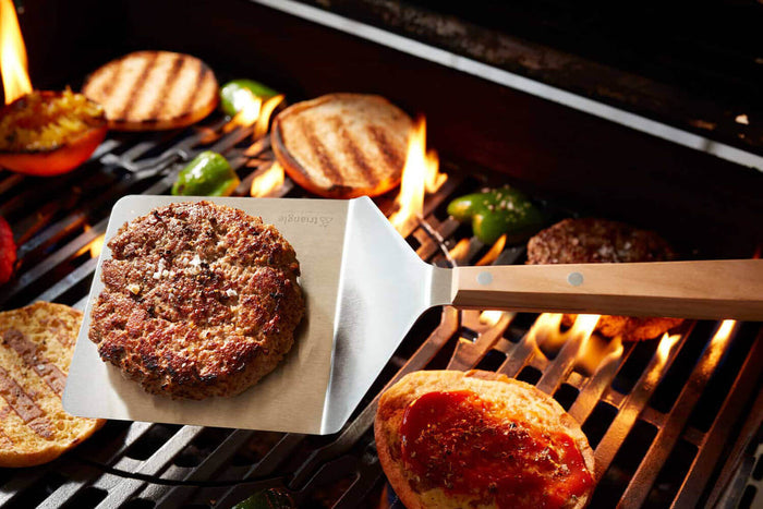 Spatule coudée à hamburger Triangle 41,5cm manche en bois de cerisier