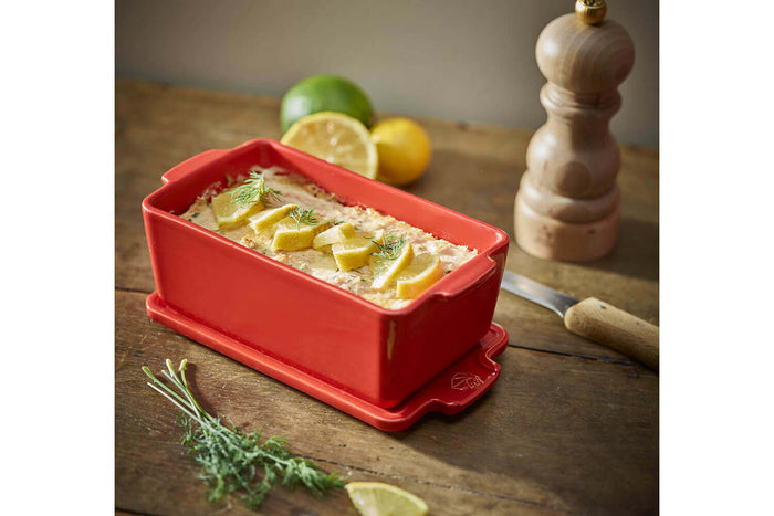 Terrine avec presse Peugeot en céramique rouge